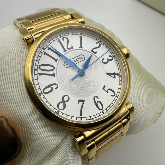 Vintage Coach Madison Authentic 2011 Gold Watch CA.72.3.34.0741 main image 7
